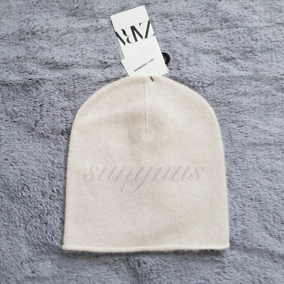 Zara 100% Cashmere Beanie - Picture 6 of 6